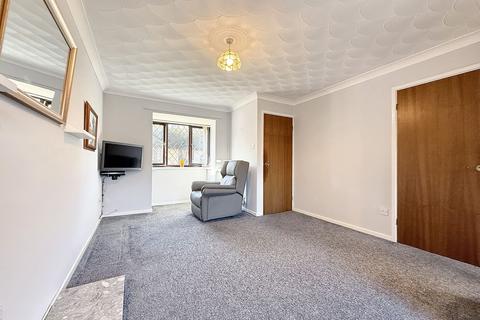 2 bedroom property for sale, St. Andrews Drive, Blackwood NP12