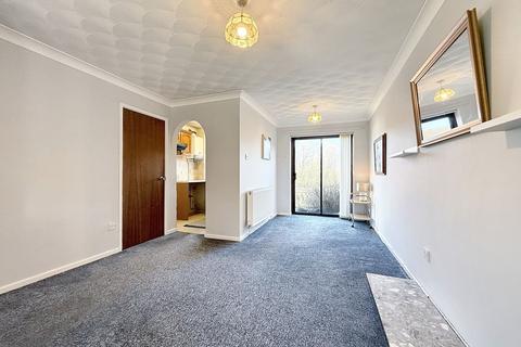 2 bedroom property for sale, St. Andrews Drive, Blackwood NP12