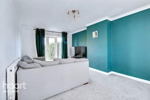 13 The Slades, Basildon, SS16 4SG