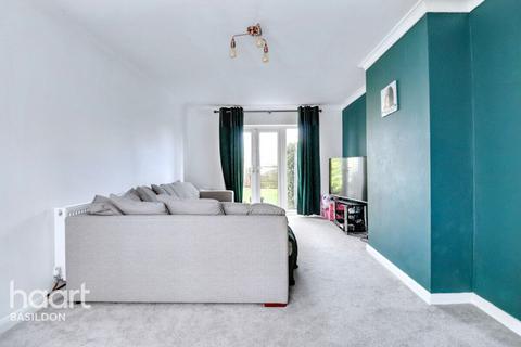 13 The Slades, Basildon, SS16 4SG