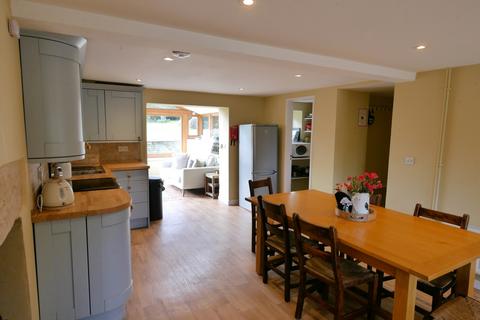 3 bedroom detached house to rent, Winstone, Cirencester