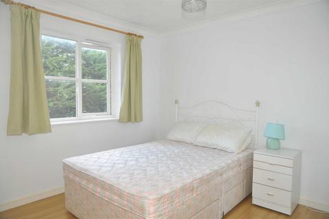 1 bedroom apartment to rent, Cameron Square, Mitcham CR4