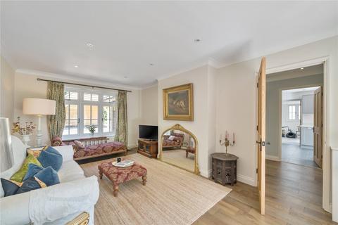Hoptons Lanham Lane, Winchester, SO22 5JT