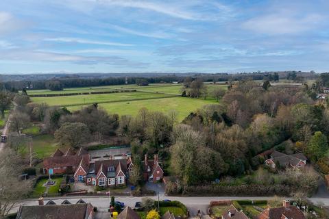 3 bedroom character property for sale, The Village, Salisbury SP5