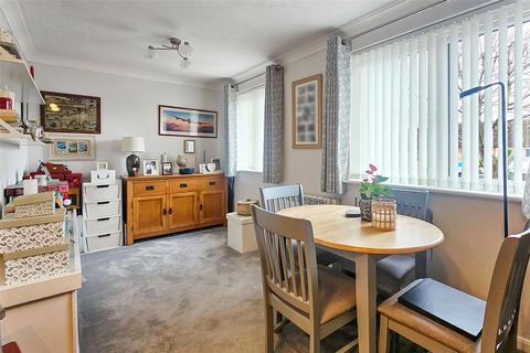 1 bedroom apartment for sale, Silverwood Court, Wakehurst Place, Rustington, Littlehampton