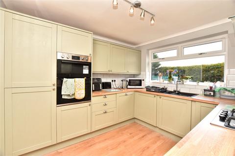 3 bedroom detached house for sale, Meadow Rise, Glossop, Derbyshire, SK13