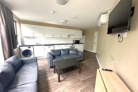 6 bedroom flat to rent, Classic House, Stokes Croft, Bristol BS1