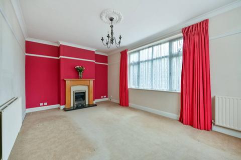 3 bedroom semi-detached house to rent, Hall Road, Isleworth, TW7