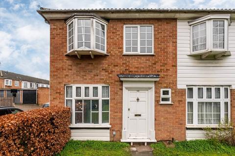 3 bedroom semi-detached house to rent, Yeomans Mews, Hounslow, Isleworth, TW7