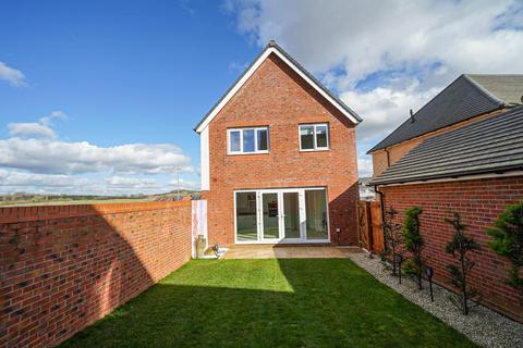 3 bedroom detached house for sale, Shackleton Grove, Leighton Buzzard