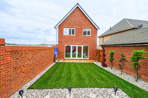 3 bedroom detached house for sale, Shackleton Grove, Leighton Buzzard
