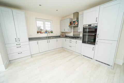 undefined, Shackleton Grove, Leighton Buzzard