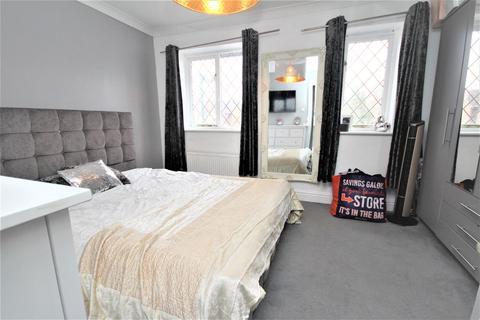 7 Fairborne Way, Guildford, GU2 9GB