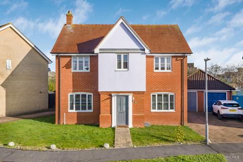 4 bedroom detached house for sale, Gratian Close, Highwoods, Colchester, Essex, CO4 9EZ