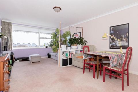 Flat 15, Francome House Brighton Road, Lancing, BN15 8RP