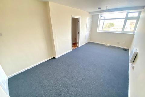 2 bedroom flat to rent, School Road, Wolverhampton WV6