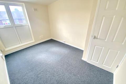 2 bedroom flat to rent, School Road, Wolverhampton WV6