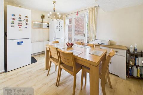 3 bedroom semi-detached house for sale, Fishguard Spur, Slough, Berkshire