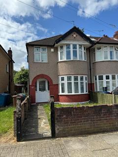 3 bedroom end of terrace house to rent, Harrow, HA8