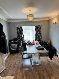 3 bedroom end of terrace house to rent, Harrow, HA8