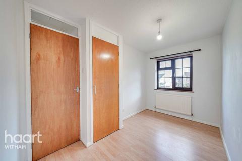 15 Bramble Road, Witham, CM8 2XA