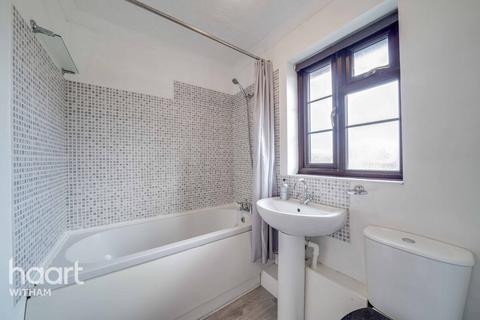 15 Bramble Road, Witham, CM8 2XA