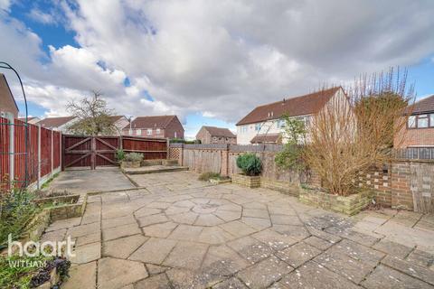 15 Bramble Road, Witham, CM8 2XA