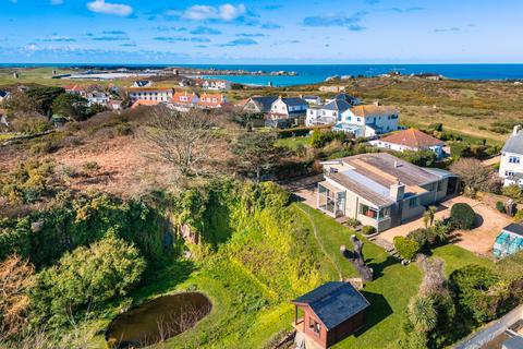 4 bedroom property for sale, Hautes Mielles, Vale, Guernsey, GY3