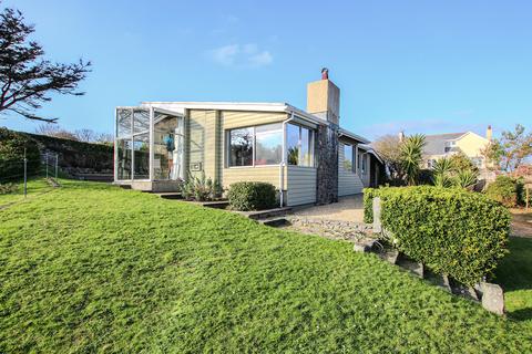 4 bedroom property for sale, Hautes Mielles, Vale, Guernsey, GY3