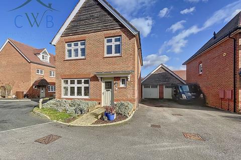 3 bedroom detached house for sale, Kiln Way, Halling, ME2