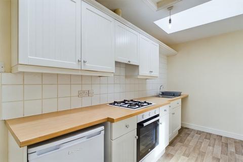 2 bedroom flat to rent, Queen Street, Cumbria LA12