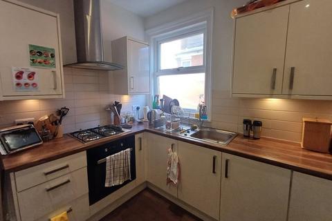 3 bedroom apartment to rent, Carbery Lane, Bournemouth