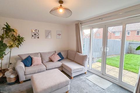 3 bedroom end of terrace house for sale, Bakers Lock, Hadley