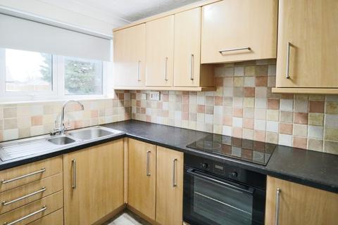 2 bedroom terraced house to rent, Laburnum Close, Bury St Edmunds IP28