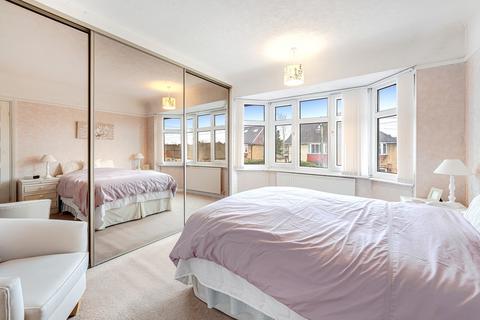 13 Moorfield Road, Chessington, KT9 1AU