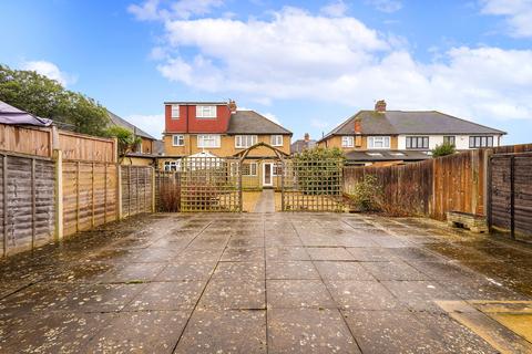 13 Moorfield Road, Chessington, KT9 1AU