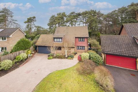 4 bedroom detached house for sale, Badgers Close, Crowborough