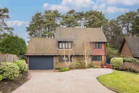 4 bedroom detached house for sale, Badgers Close, Crowborough