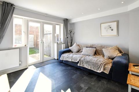 3 bedroom terraced house for sale, Dorset Mews, Farnborough , Hampshire, GU14