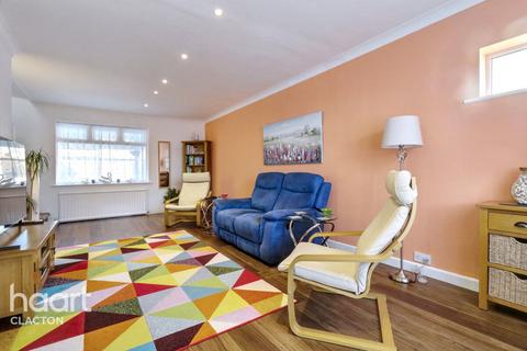 41 Cliff Road, Holland-on-sea, Clacton-on-sea, CO15 5QQ