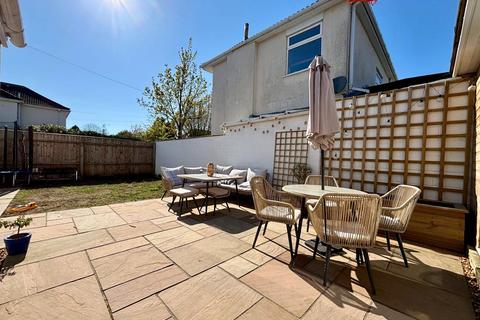 22 Burleigh Road, Bournemouth, BH6 5DX