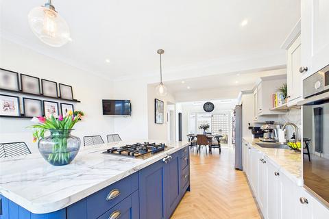 22 Burleigh Road, Bournemouth, BH6 5DX