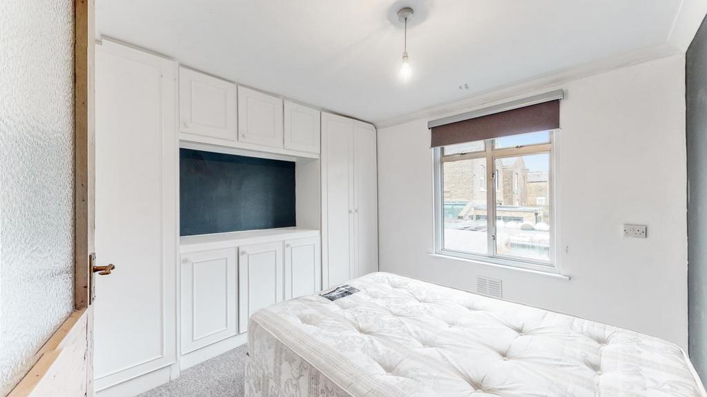 Rear double bedroom