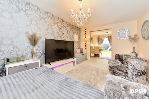 3 bedroom semi-detached house for sale, Woodside Court, Middleton, Leeds