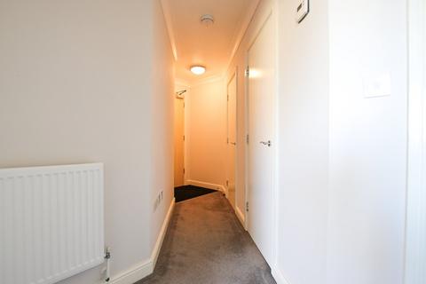 2 bedroom flat to rent, Melbourne Road, Wallington, SM6