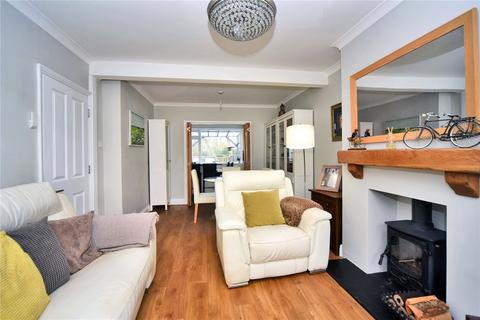 4 bedroom semi-detached house for sale, Chipstead Way, Banstead, Surrey, SM7