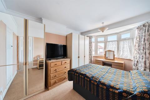 27 Denham Crescent, Mitcham, CR4 4LZ