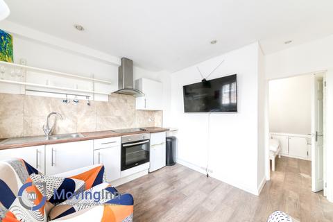 1 bedroom flat to rent, Meadvale Road, Croydon, Surrey, CR0