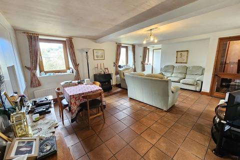 2 bedroom cottage for sale, Penistone Road, New Mill, HD9 7JP