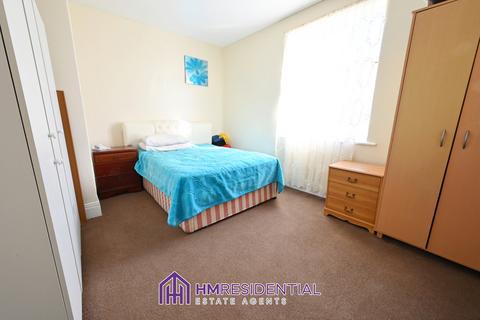 2 bedroom flat for sale, Strathmore Crescent, Newcastle Upon Tyne NE4